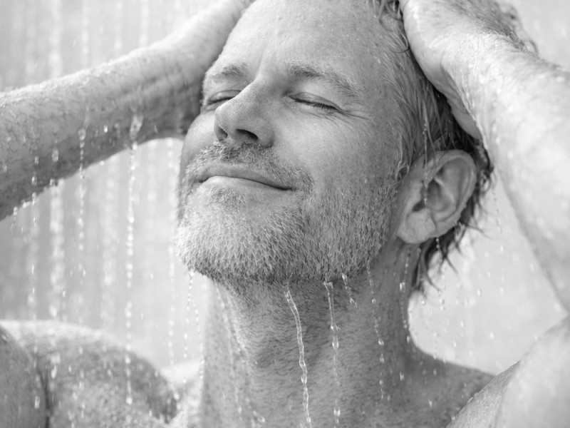 Czysta twarz. Czysta głowa. Mycie twarzy to punkt wyjścia do energii.