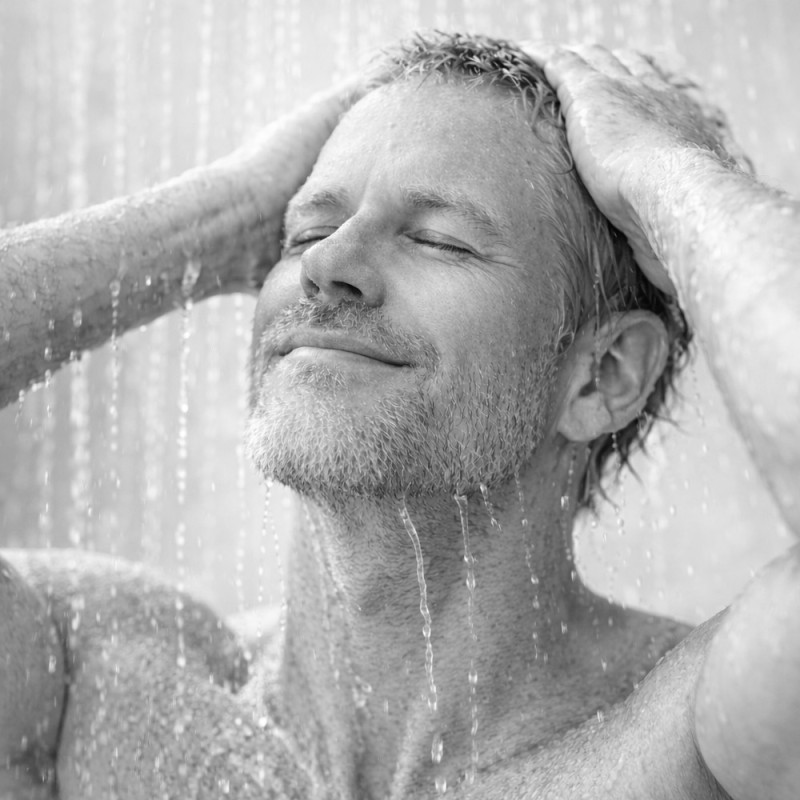 Czysta twarz. Czysta głowa. Mycie twarzy to punkt wyjścia do energii.