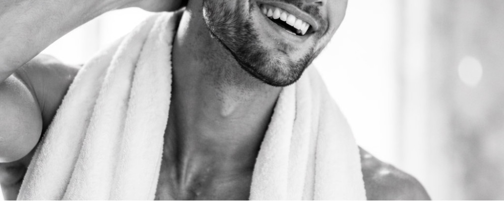 Dlaczego poranna rutyna pielęgnacji twarzy mężczyzny zmienia więcej, niż myślisz